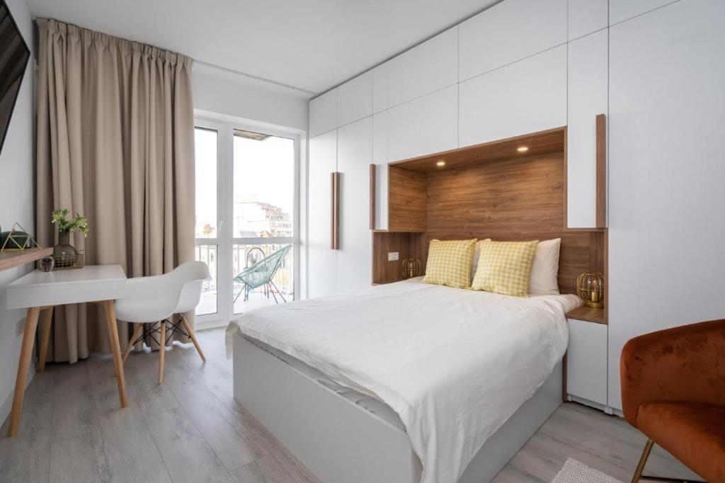 Piata Romana, Two Bedrooms Apartment Bukarest Kültér fotó